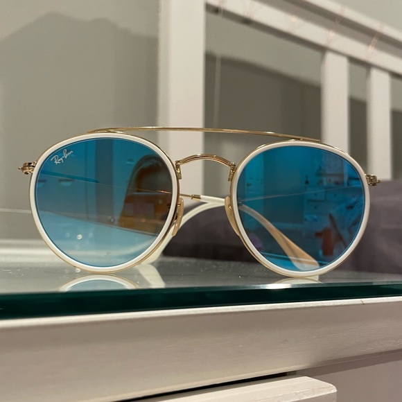 Ray Ban Sunglasses 💙 - Picture 5 of 5